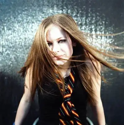 Avril Lavigne в галстуке [коллекция]
