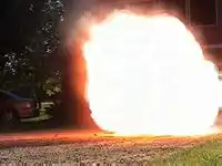 Классное домашнее видео про взрывы