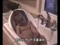 Малыш обажает воду