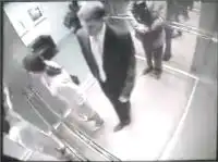 Неудавшееся нападение в лифте