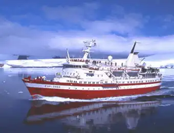 "Титаник" современности:круизное судно столкнулось с айсбергом