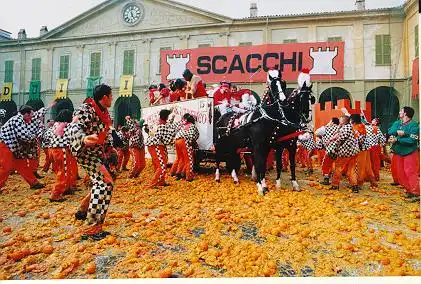 Апельсиновые бои