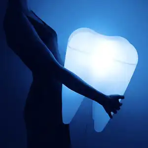 Зуб-лампа-табурет – интересное дизайнерское решение