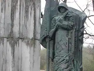 В Эстонии осквернили памятник красноармейцам