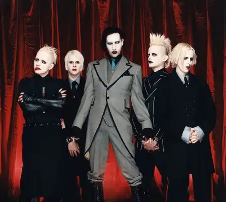 Биография Marilyn Manson + фотографии & аватарки