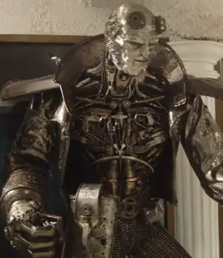 Скульптыры всем известных персонажей из стали.