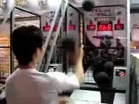 классно бросает