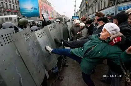 Улыбнитесь ;)