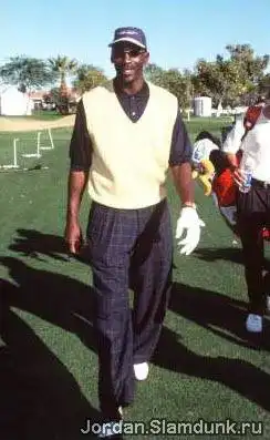 Jordan играет в гольф