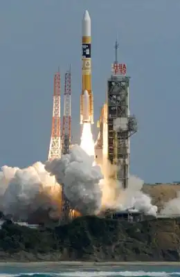 Япония включилась в космическую гонку.
