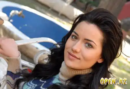 Fahriye Evcen-хорошая и красивая актриса!