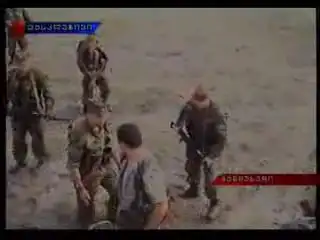 Стычка Русских и Грузинских солдат за мгновение до войны в Осетии и Абхазии