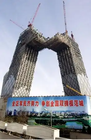 В «падающих башнях» Китая разместится телецентр.