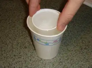 Как сделать стаканчик изо льда?