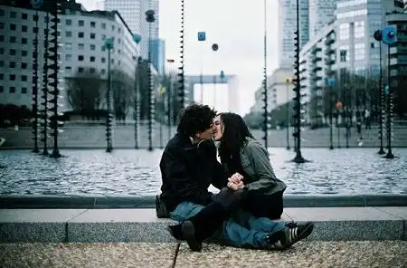 Романтические отношения