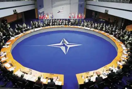 Россия заморозила военное сотрудничество с НАТО