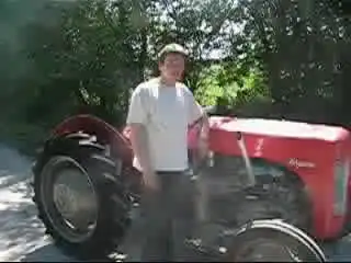 Бодрый трактор...