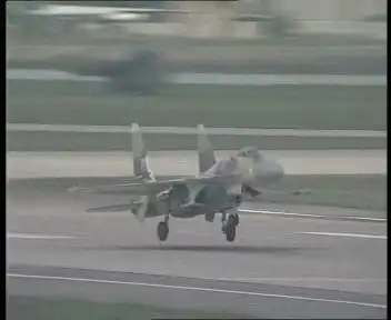 Многоцелевой истребитель Су-37