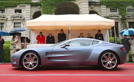 Aston Martin One-77 признан самым красивым авто