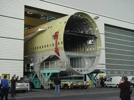 Один из самых больших самолетов A380