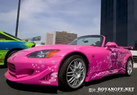 Машины в розовых тонах
