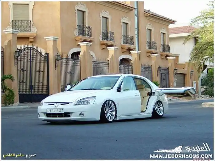 Сумасшедший тюнинг Honda Accord