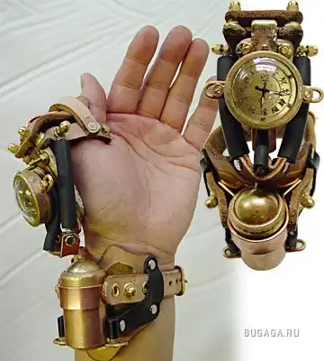 Необычные часы Харуо Суекичи из хлама
