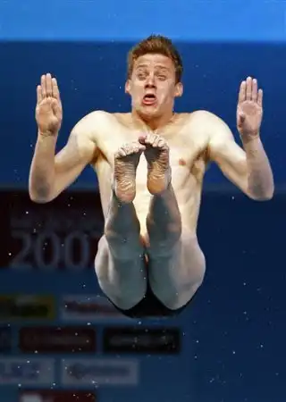 Забавные кадры с соревнований по прыжкам в воду