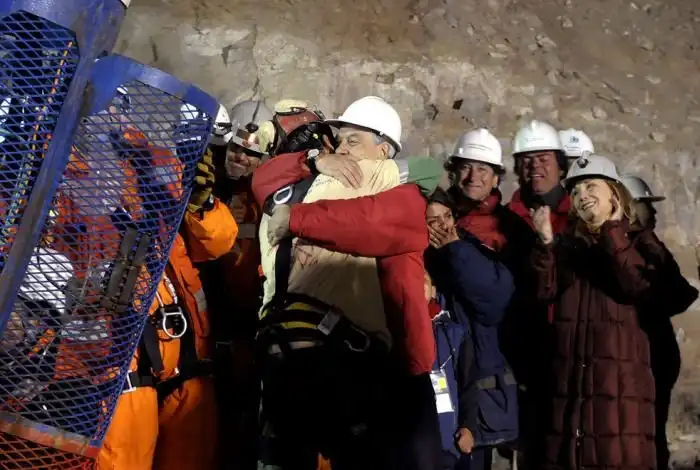 Счастливое завершение истории 33 чилийских шахтеров