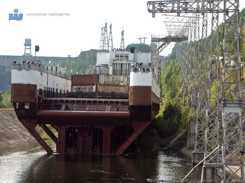 Уникальное гидротехническое сооружение - судоподъемник Красноярской ГЭС
