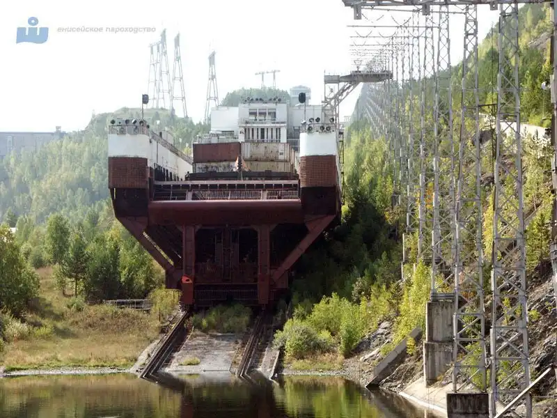 Уникальное гидротехническое сооружение - судоподъемник Красноярской ГЭС