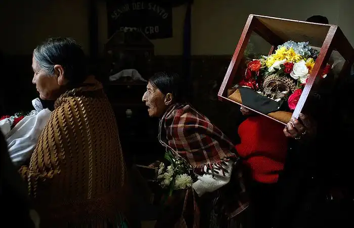 Освящение черепов в Боливии
