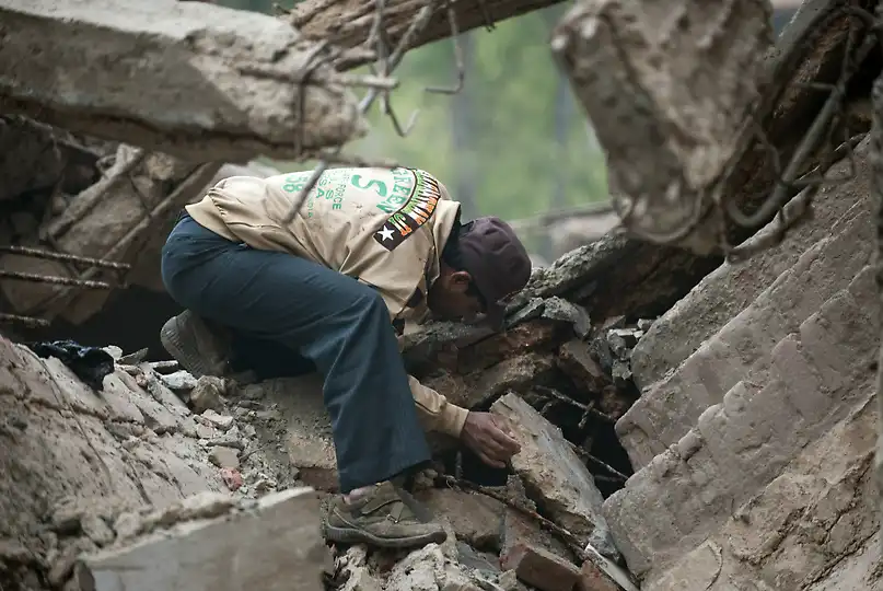 В Индии рухнул пятиэтажный жилой дом