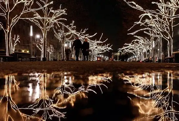 Новогоднее украшение улиц в городах мира [Фото]