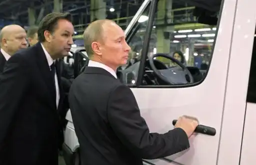 Путин посулил автопрому дешевые кредиты