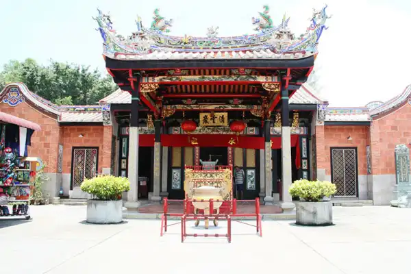 Храм змей на острове Пенанг