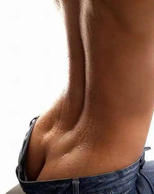 Взгляд на женщин со спины ;)