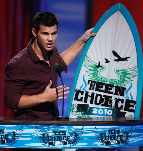 Церемония вручения наград “Teen Choice Awards 2010&#8243;