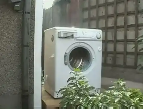 Кирпич в стиральной машинке