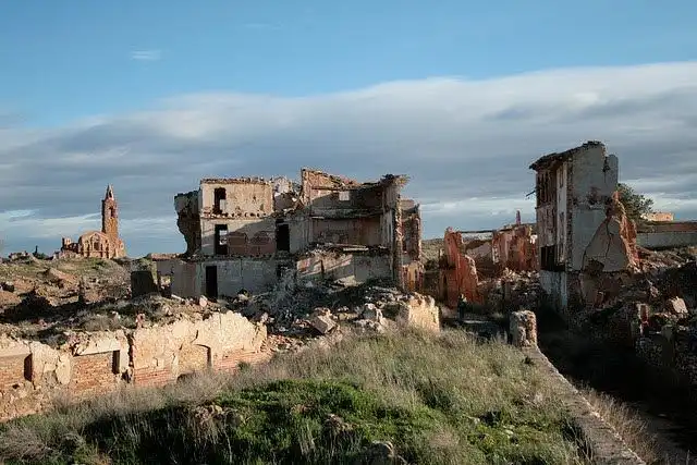 Разрушенный город в Испании