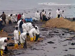 Попытка остановить утечку нефти в Заливе оказалась удачной