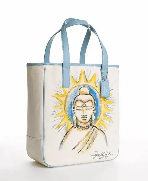 Дизайн "благотворительных" сумок от звезд