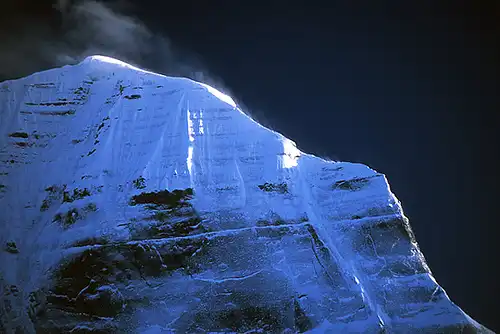 Гора Кайлас - самая загадочная гора на Земле