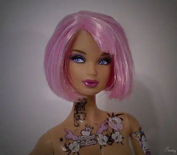 Современная кукла Барби