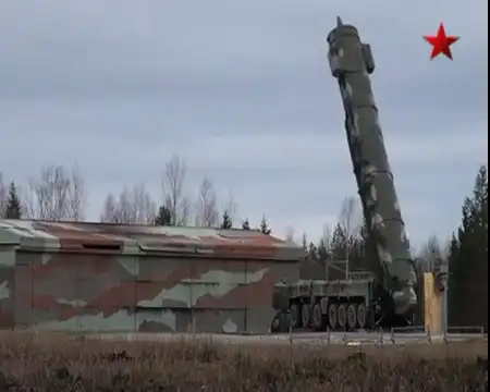 Запуск ракеты "Тополь"