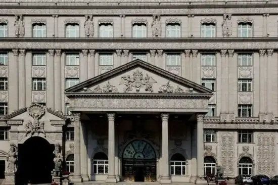 Загадка Дня: Что располагается в этом здании?