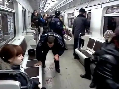 Жестокая драка в киевском метро