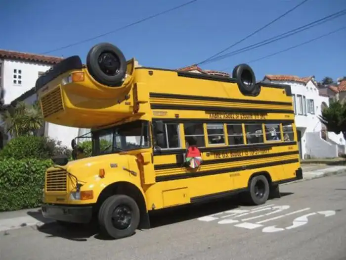 Креативный школьный автобус
