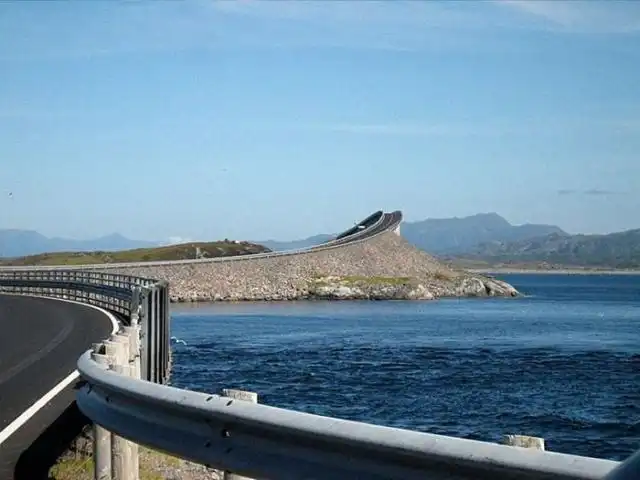 Классный мост в Норвегии (6 фото)