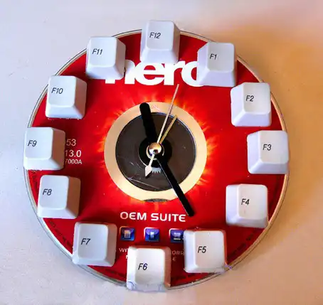 Часы из CD диска